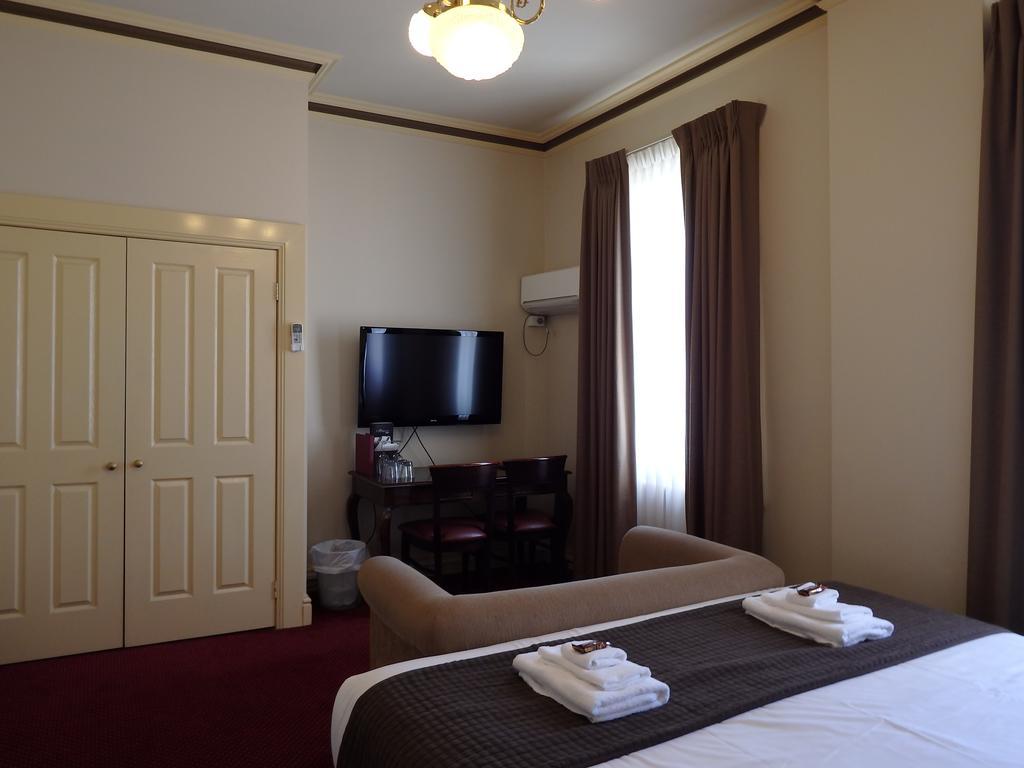 The Glenferrie Hotel Хоторн Экстерьер фото