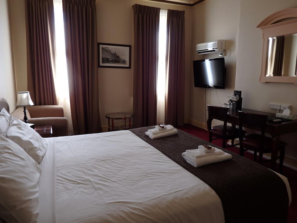 The Glenferrie Hotel Хоторн Экстерьер фото