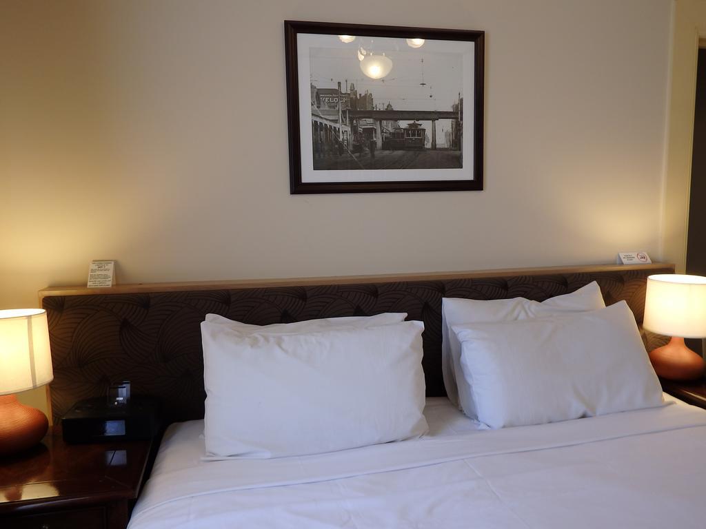 The Glenferrie Hotel Хоторн Экстерьер фото