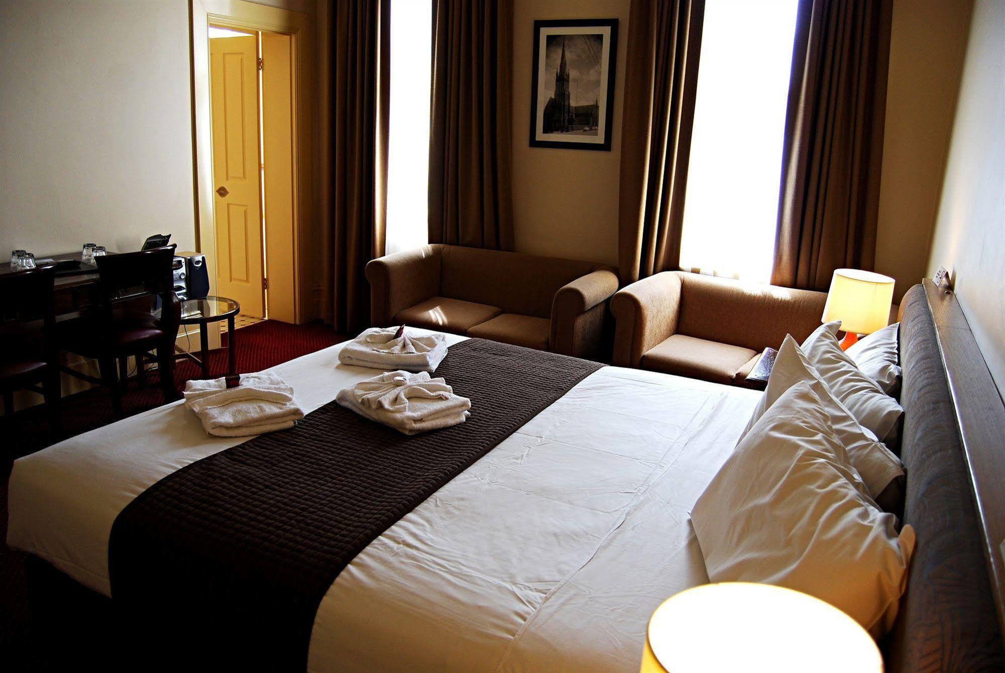 The Glenferrie Hotel Хоторн Экстерьер фото