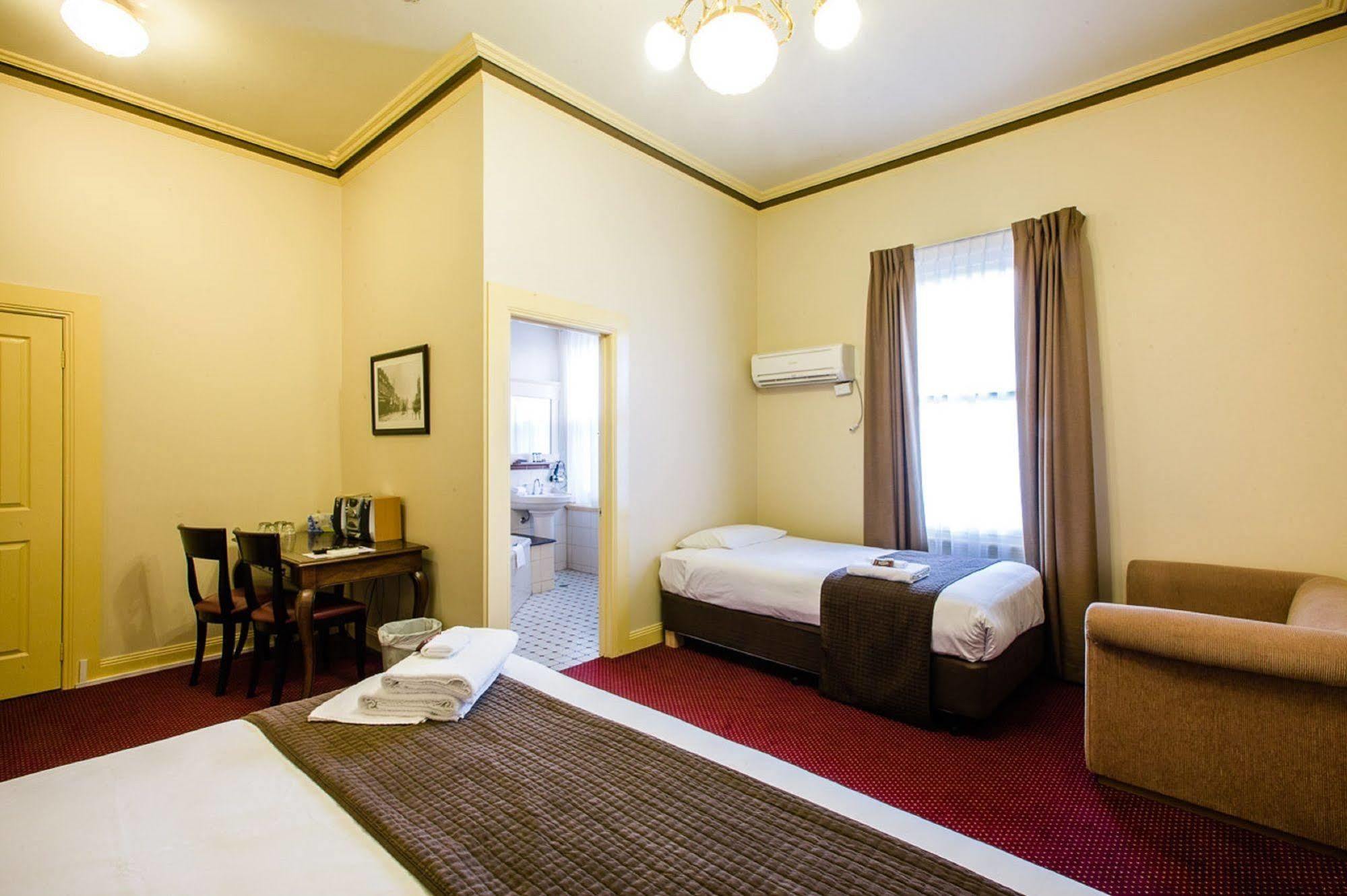 The Glenferrie Hotel Хоторн Экстерьер фото
